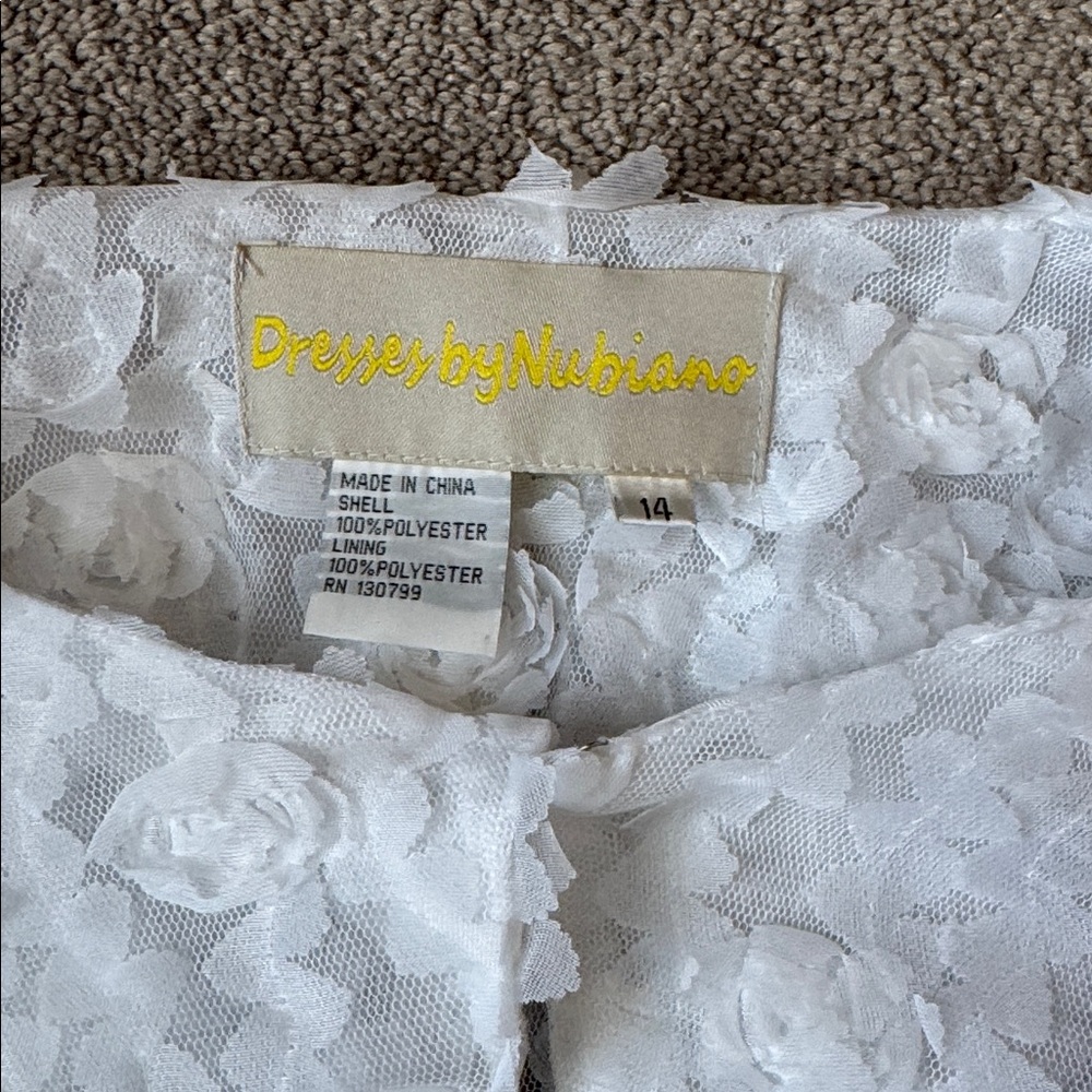 Dresses by Nubiano White 3D Floral Rosette Dress & Shrug Bolero Set Size 14 - Picture 9 of 11
